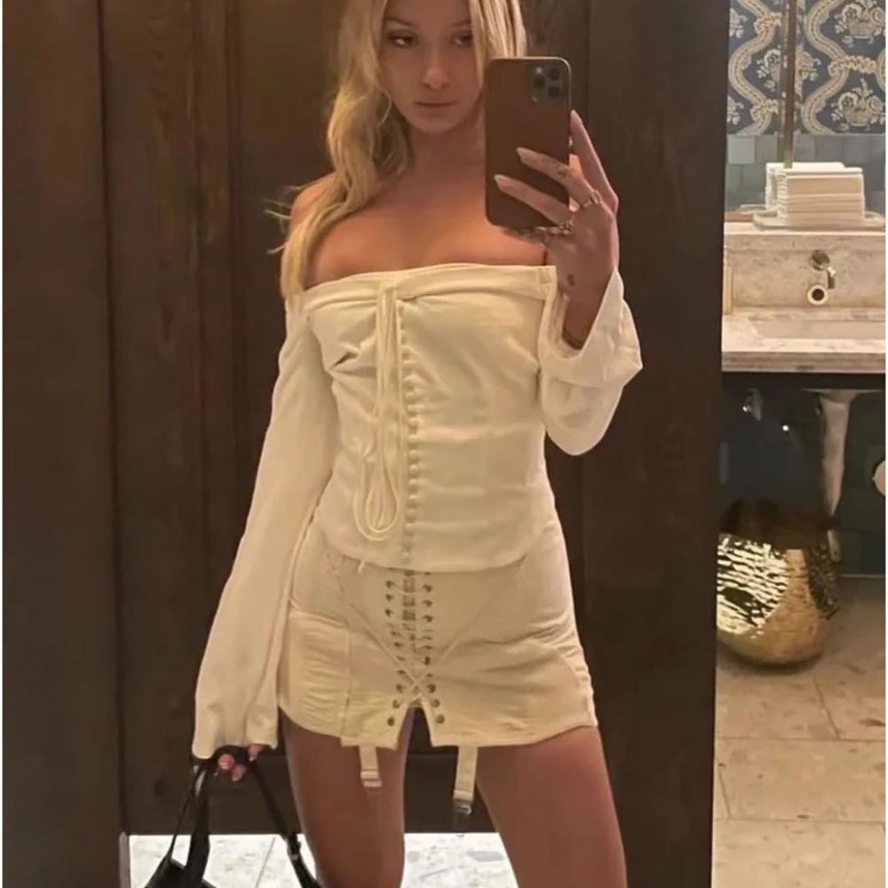 Orseund iris design white off shoulder top